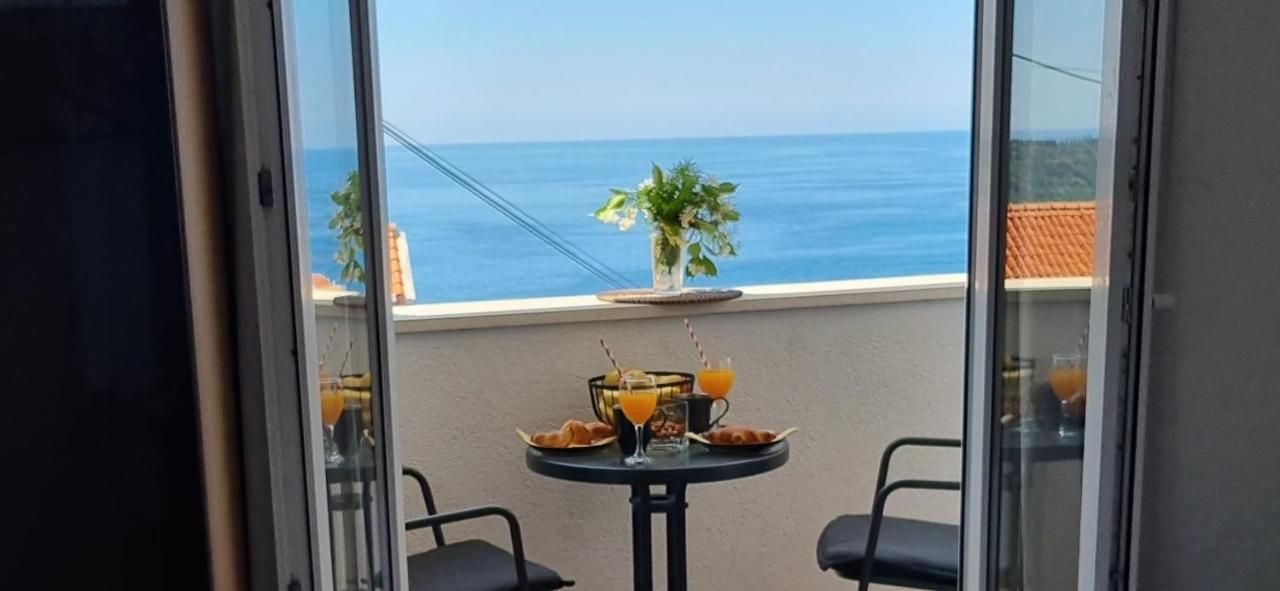 Beautiful Apartment,Amazing View,Parking! Дубровник Екстер'єр фото