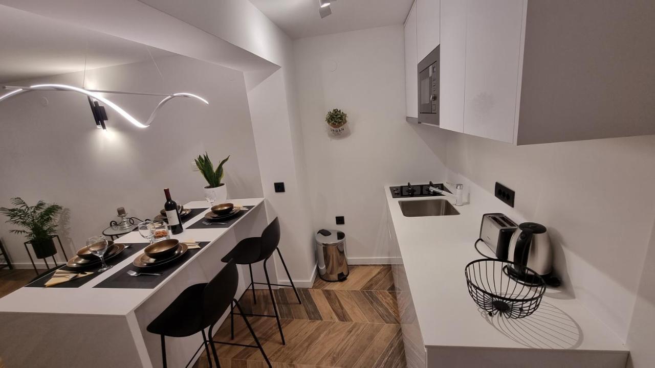 Beautiful Apartment,Amazing View,Parking! Дубровник Екстер'єр фото